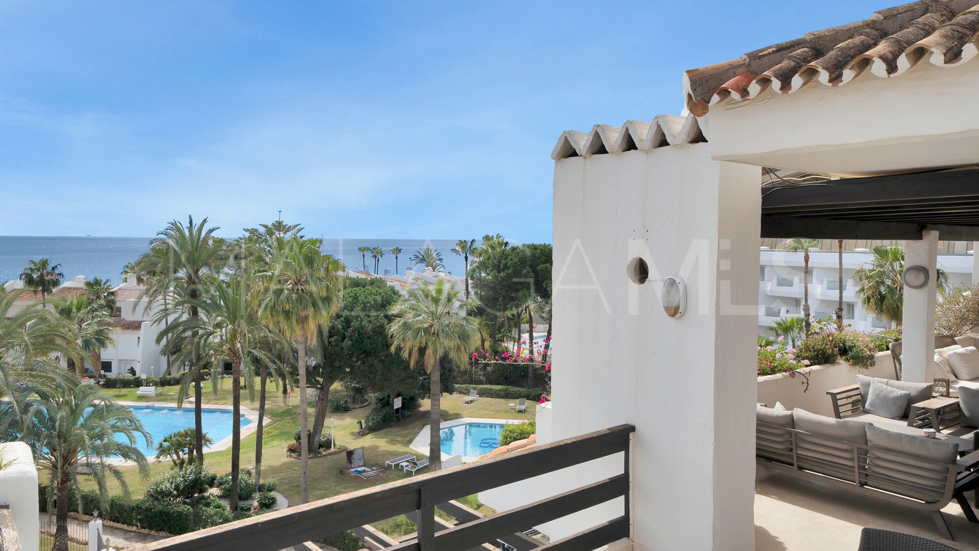 Penthaus for sale in Coral Beach
