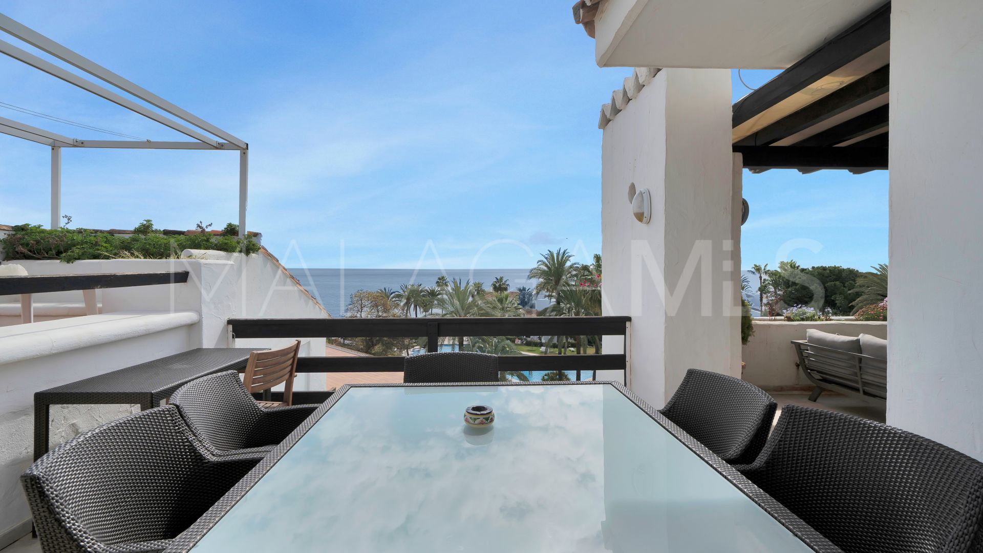 Penthaus for sale in Coral Beach