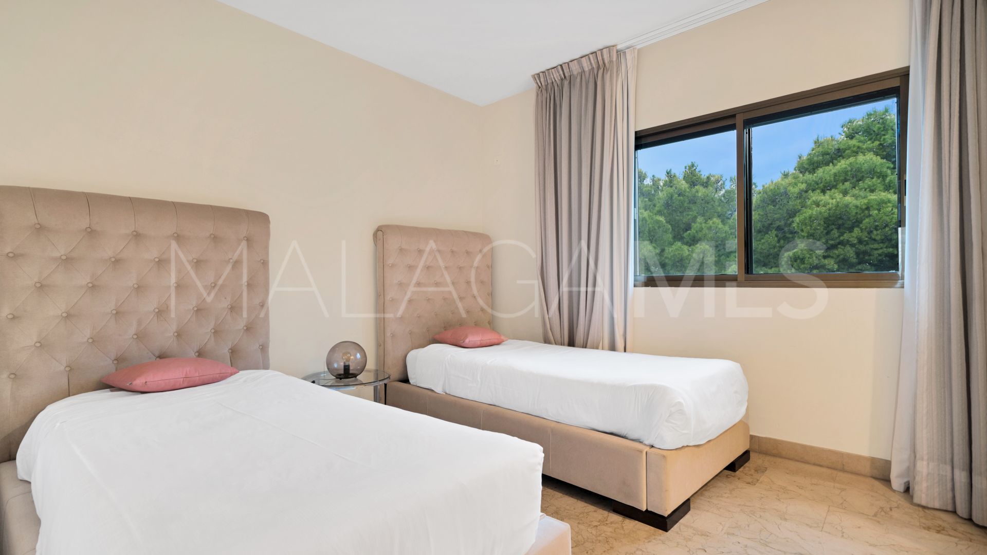 Penthaus for sale in Coral Beach