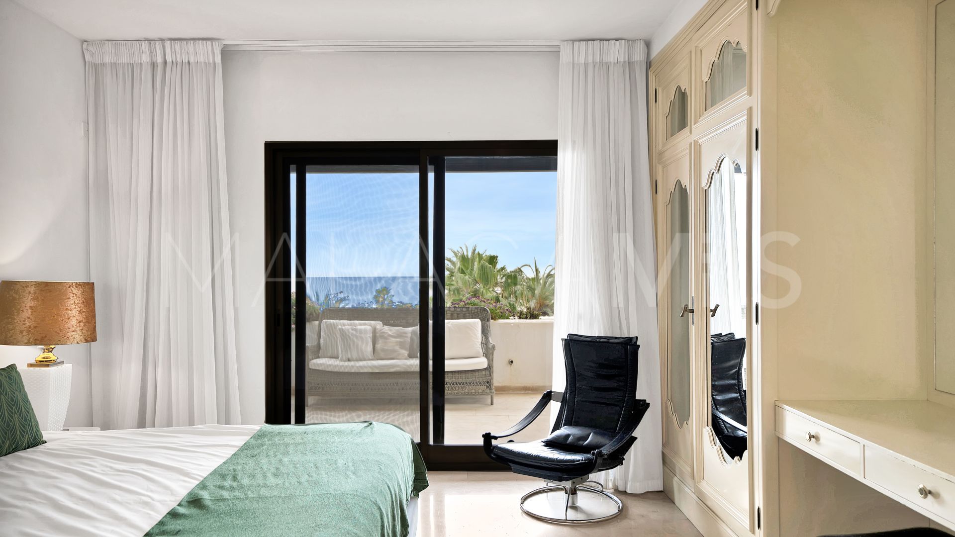 Penthaus for sale in Coral Beach