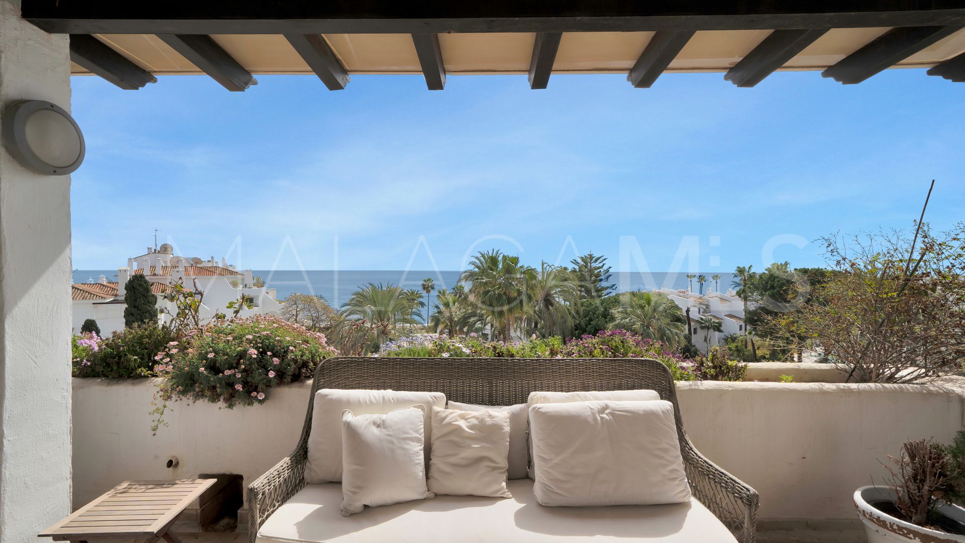 Penthaus for sale in Coral Beach