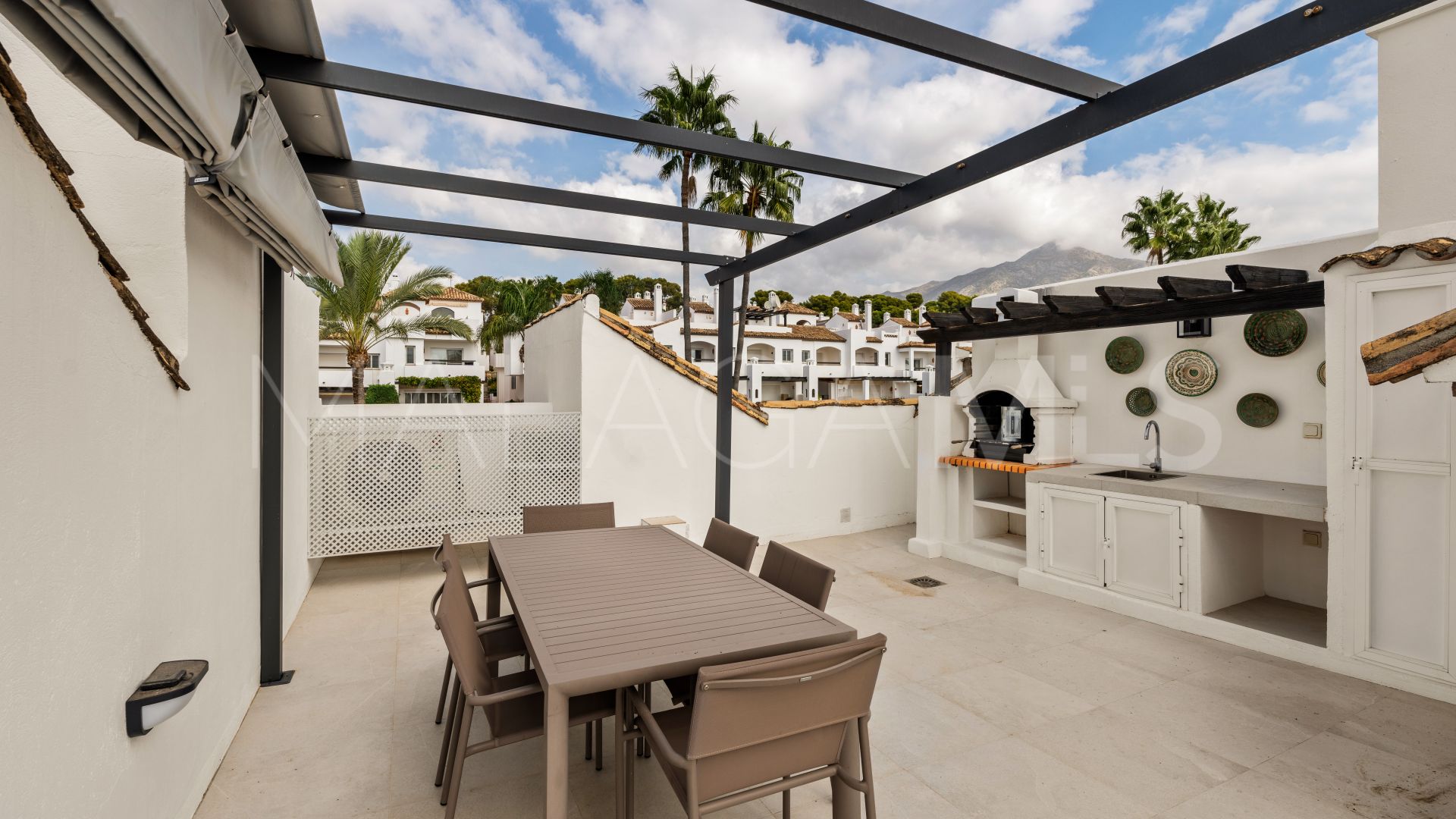 Buy adosado de 3 bedrooms in Las Brisas