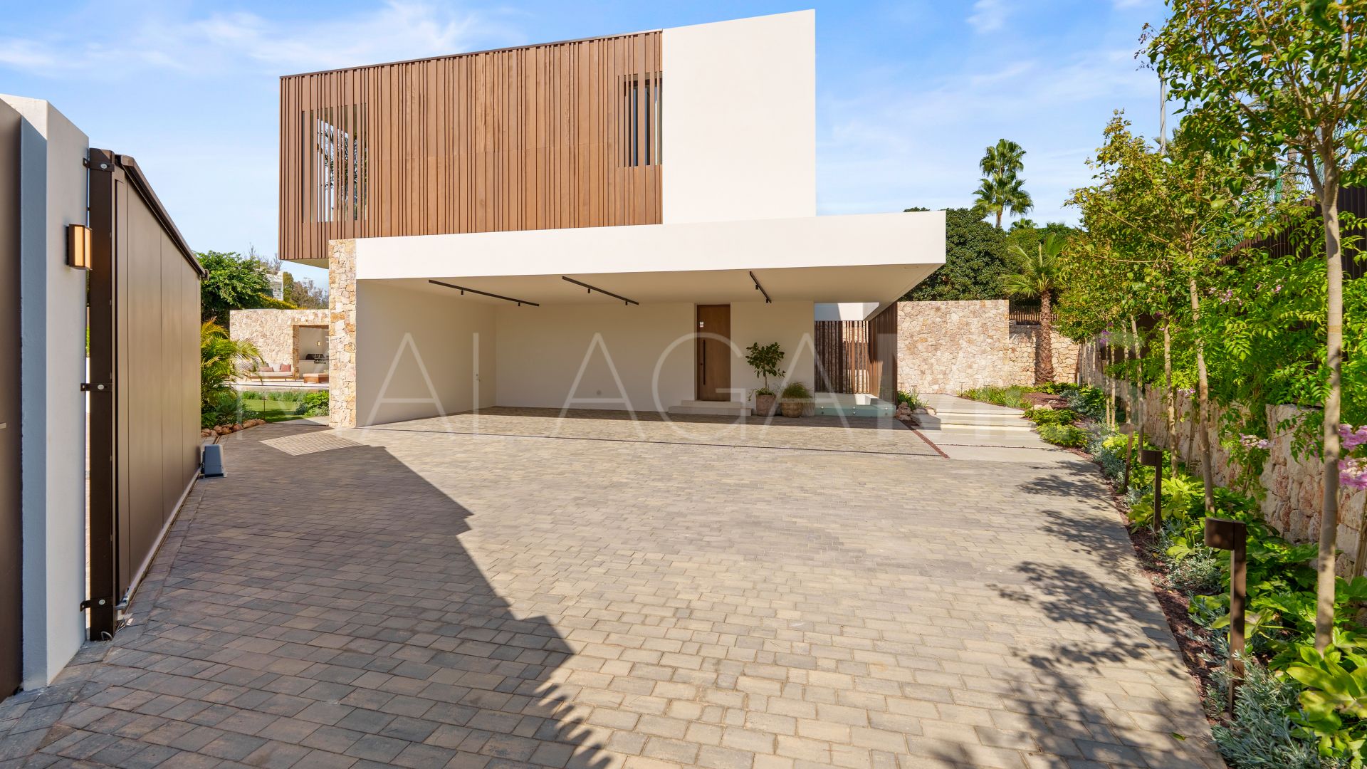 For sale villa with 5 bedrooms in Marbella Golden Mile