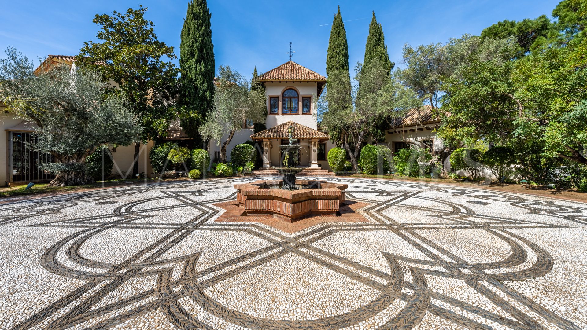 Villa for sale in La Zagaleta