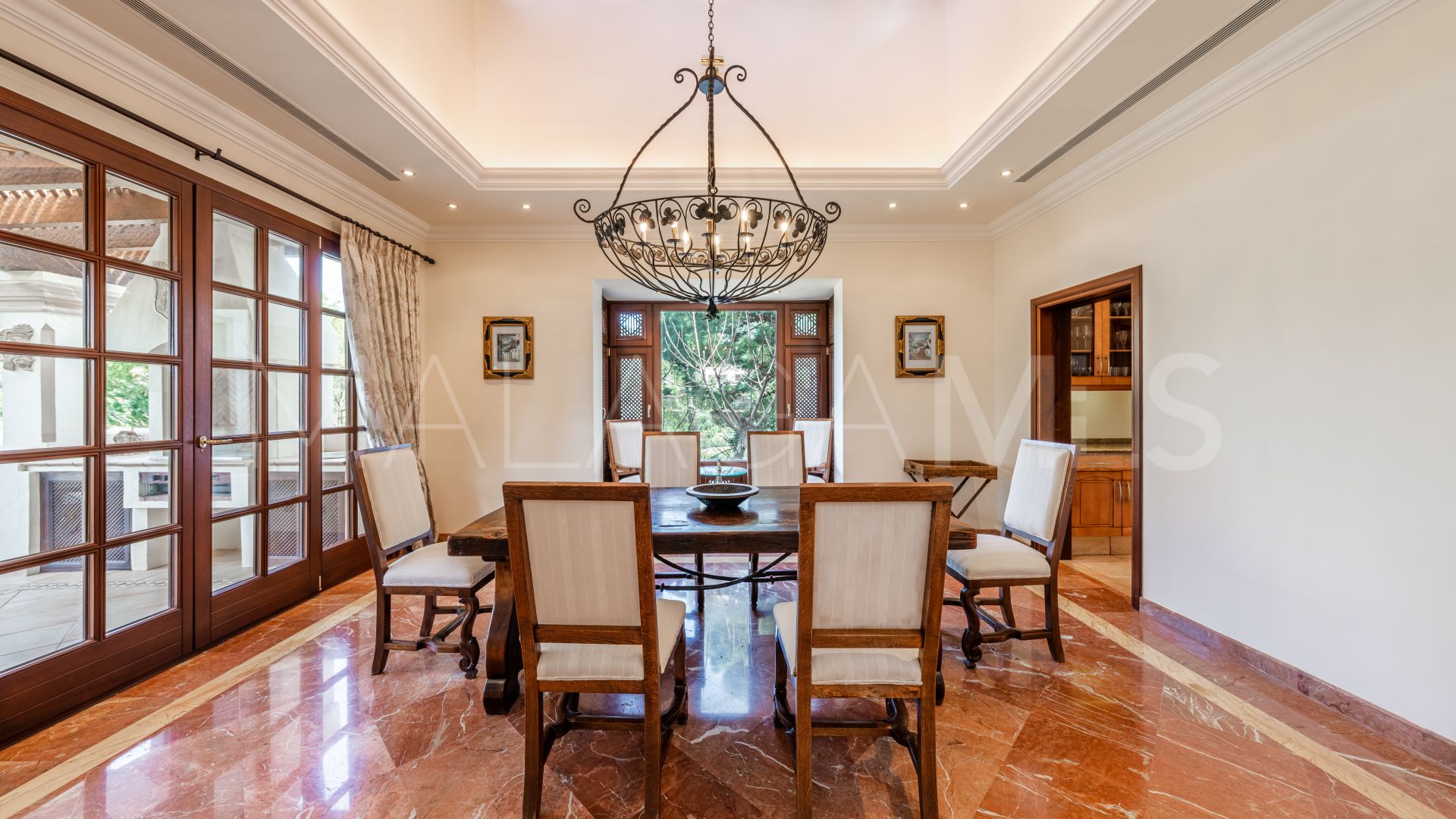 Villa for sale in La Zagaleta