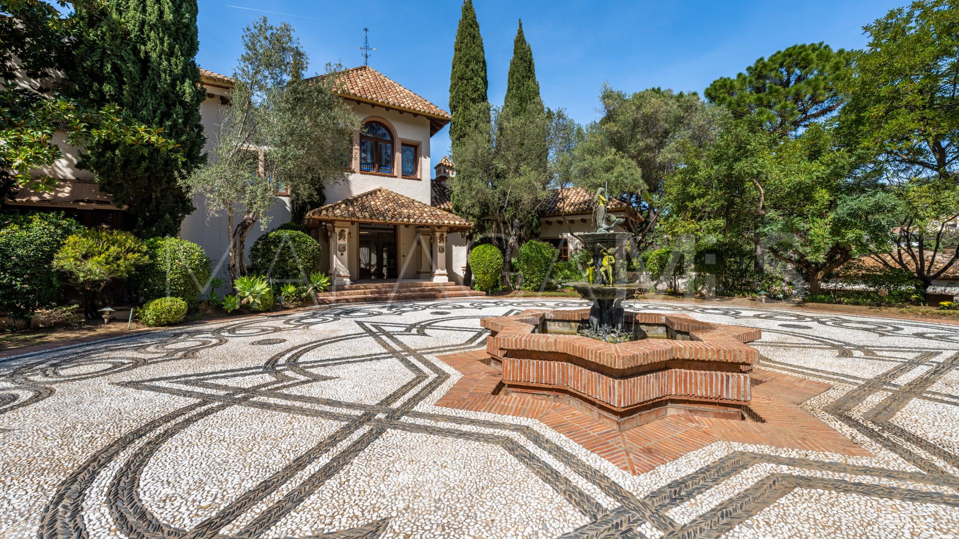 Villa for sale in La Zagaleta