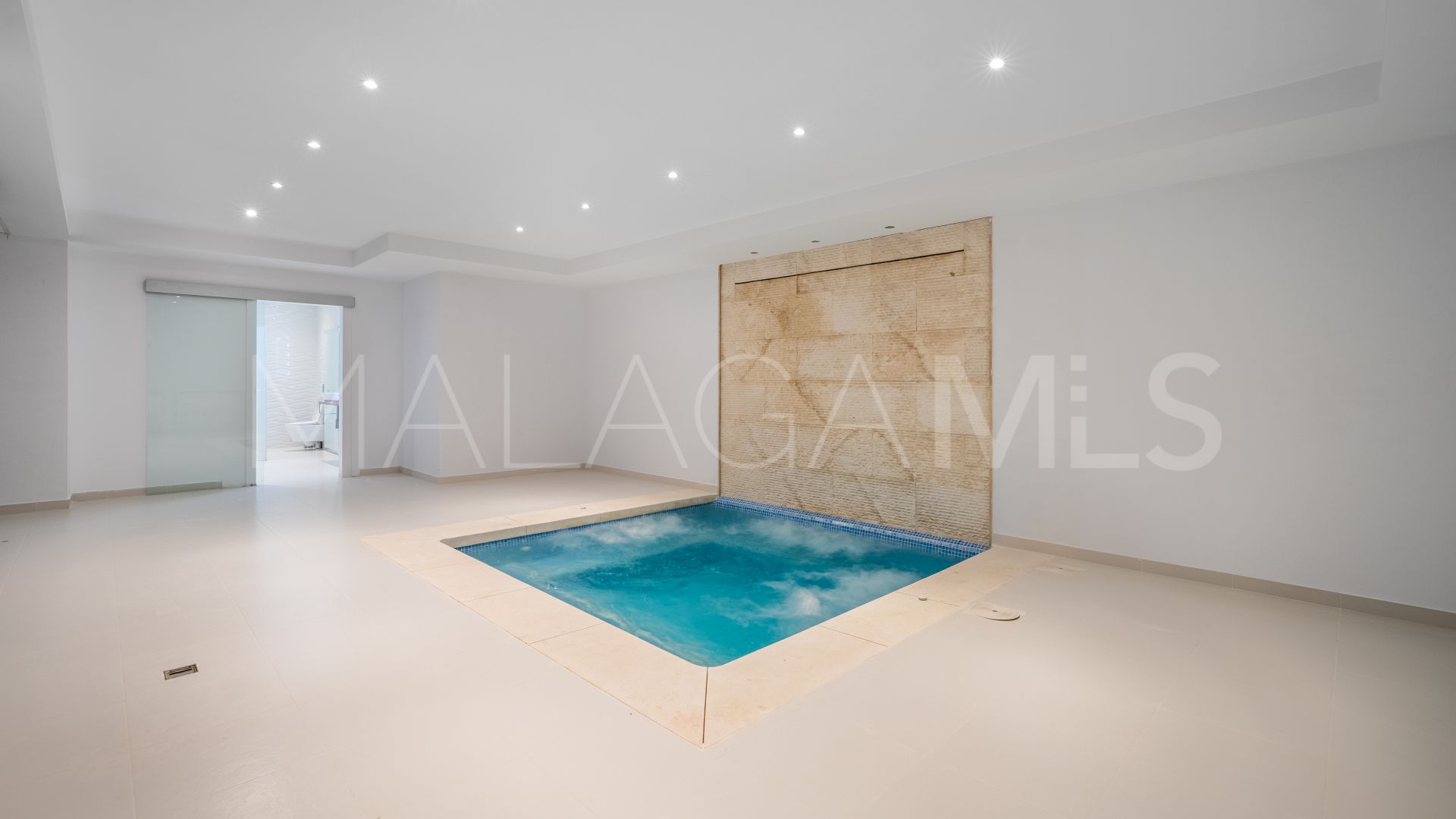 For sale Cascada de Camojan 9 bedrooms villa
