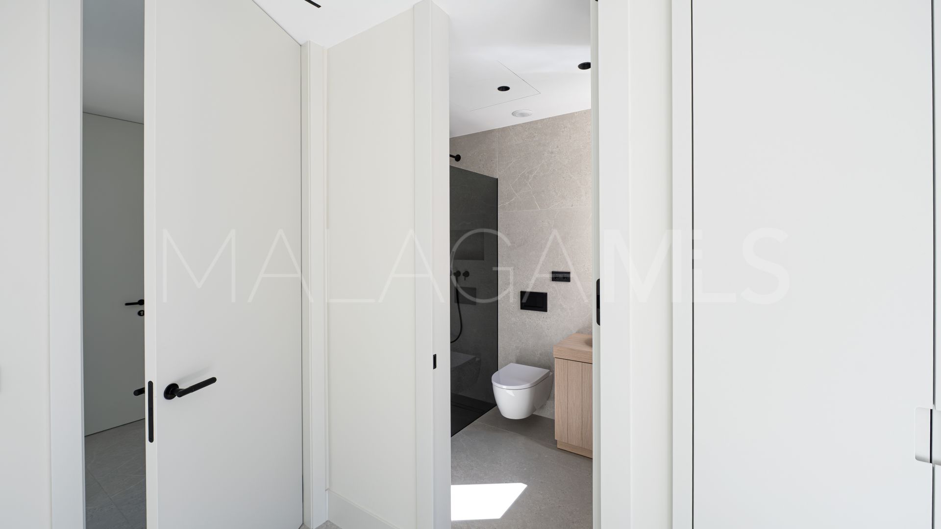 Se vende villa with 5 bedrooms in Rio Verde Playa