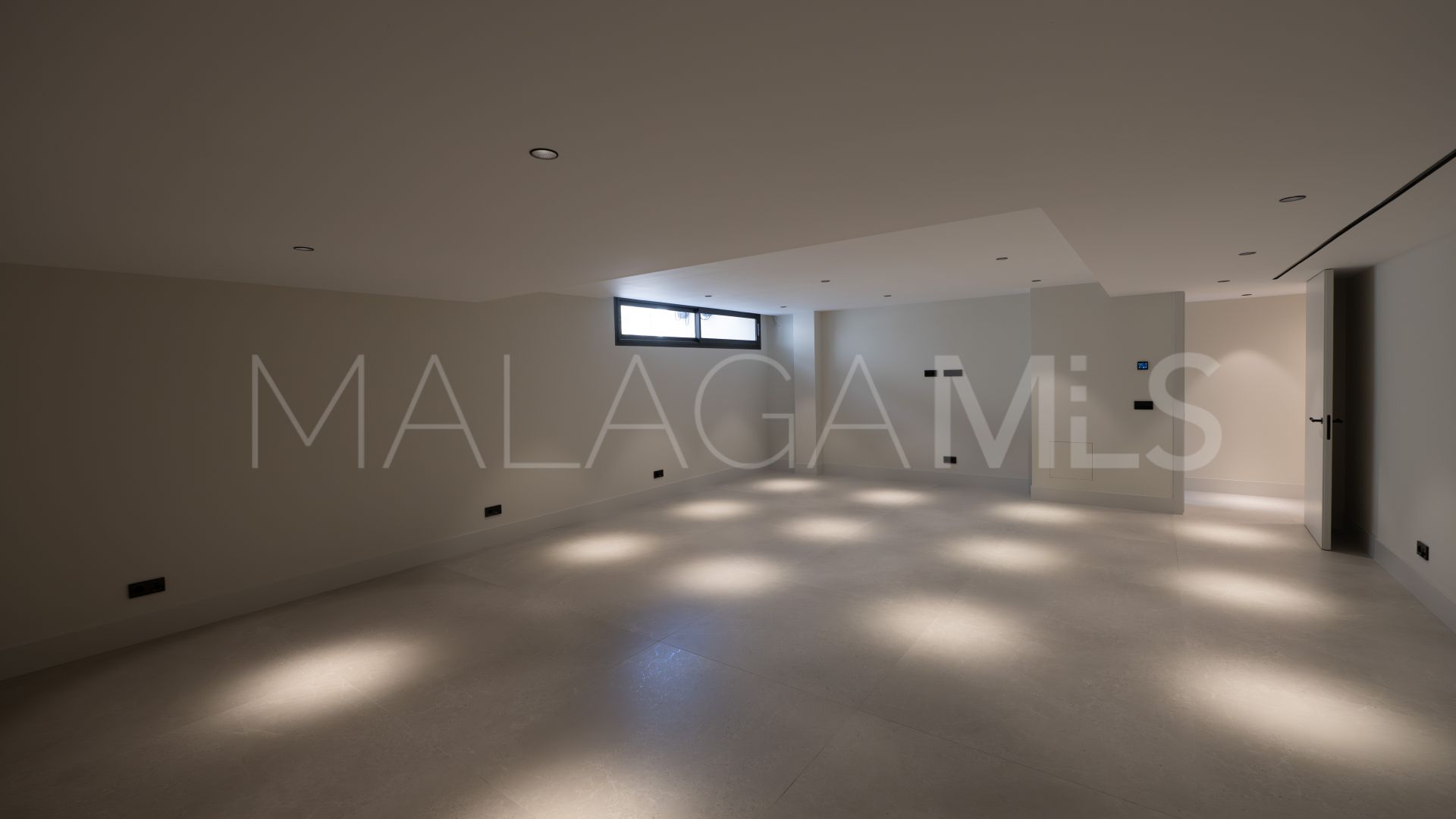 Villa for sale in Rio Verde Playa