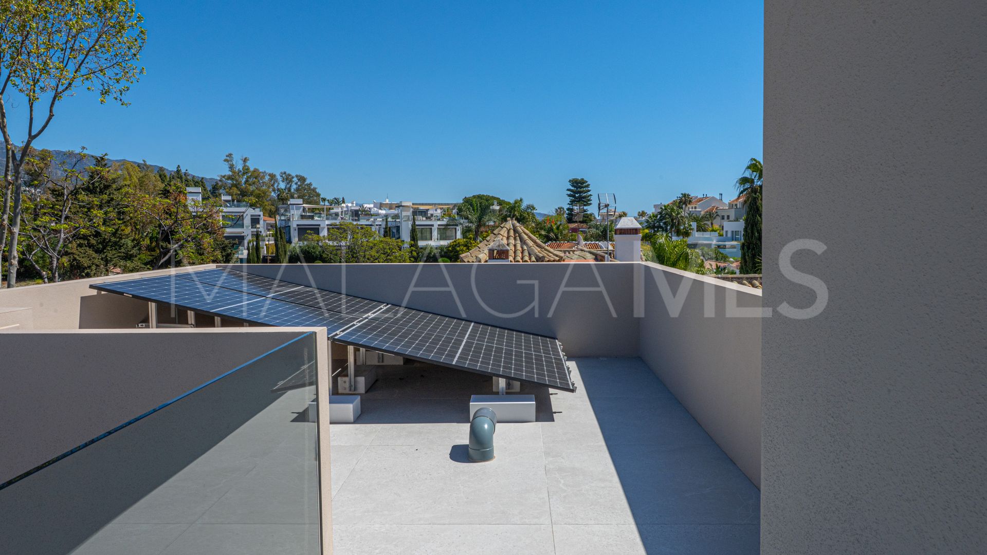 Se vende villa with 5 bedrooms in Rio Verde Playa
