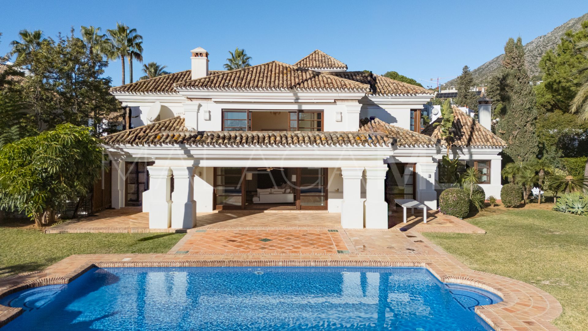 Villa for sale in Balcones de Sierra Blanca