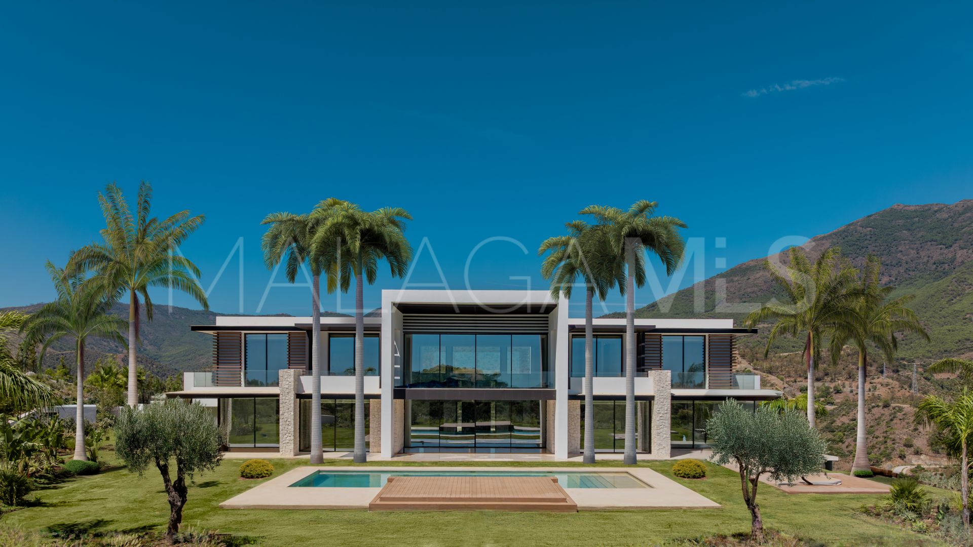 Villa for sale in La Zagaleta with 6 bedrooms