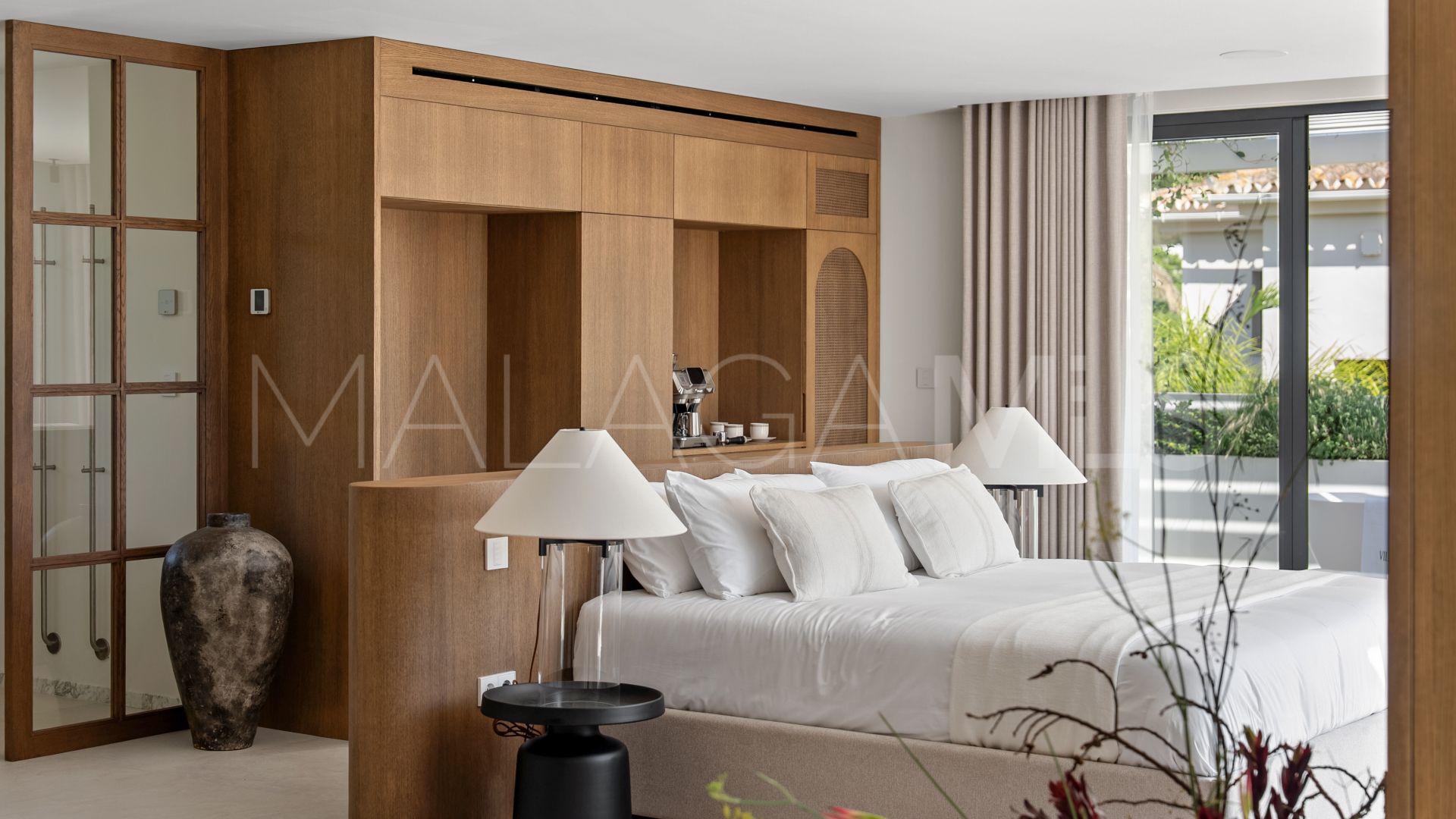 Villa for sale in Nueva Andalucia