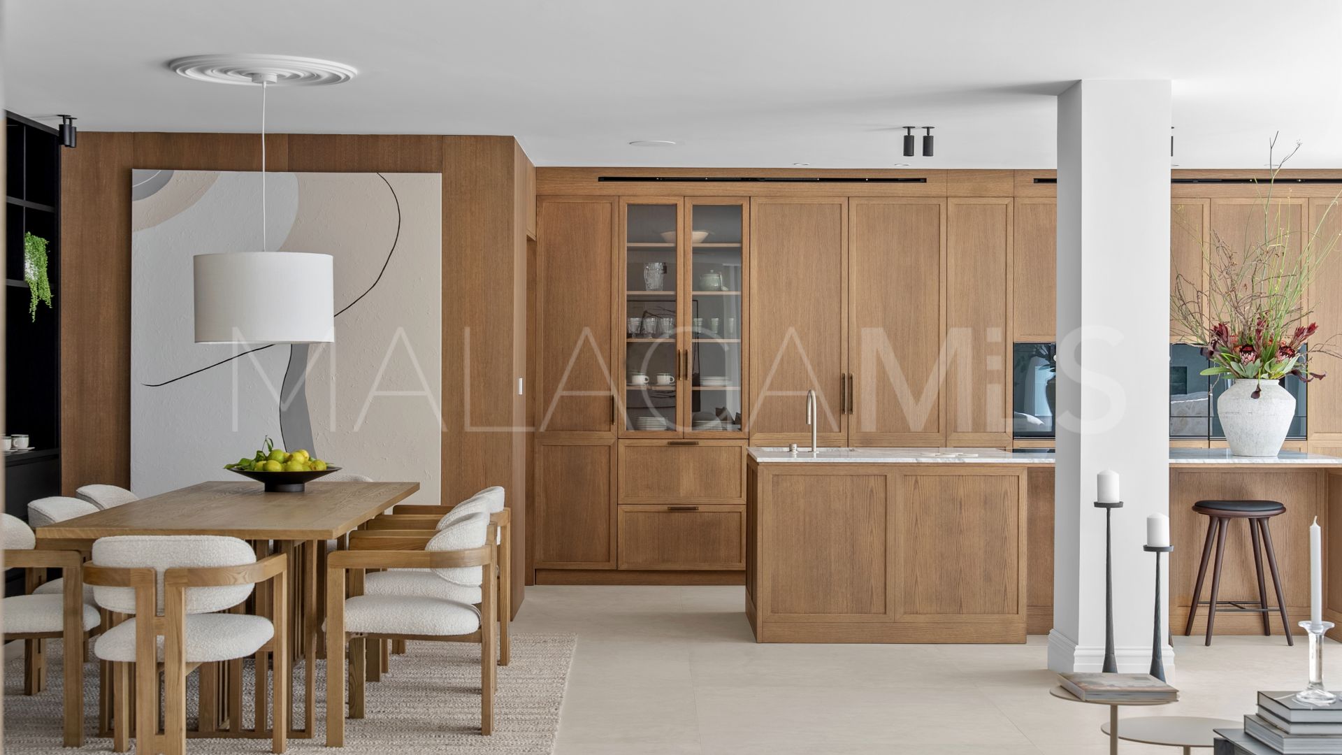 Villa for sale in Nueva Andalucia