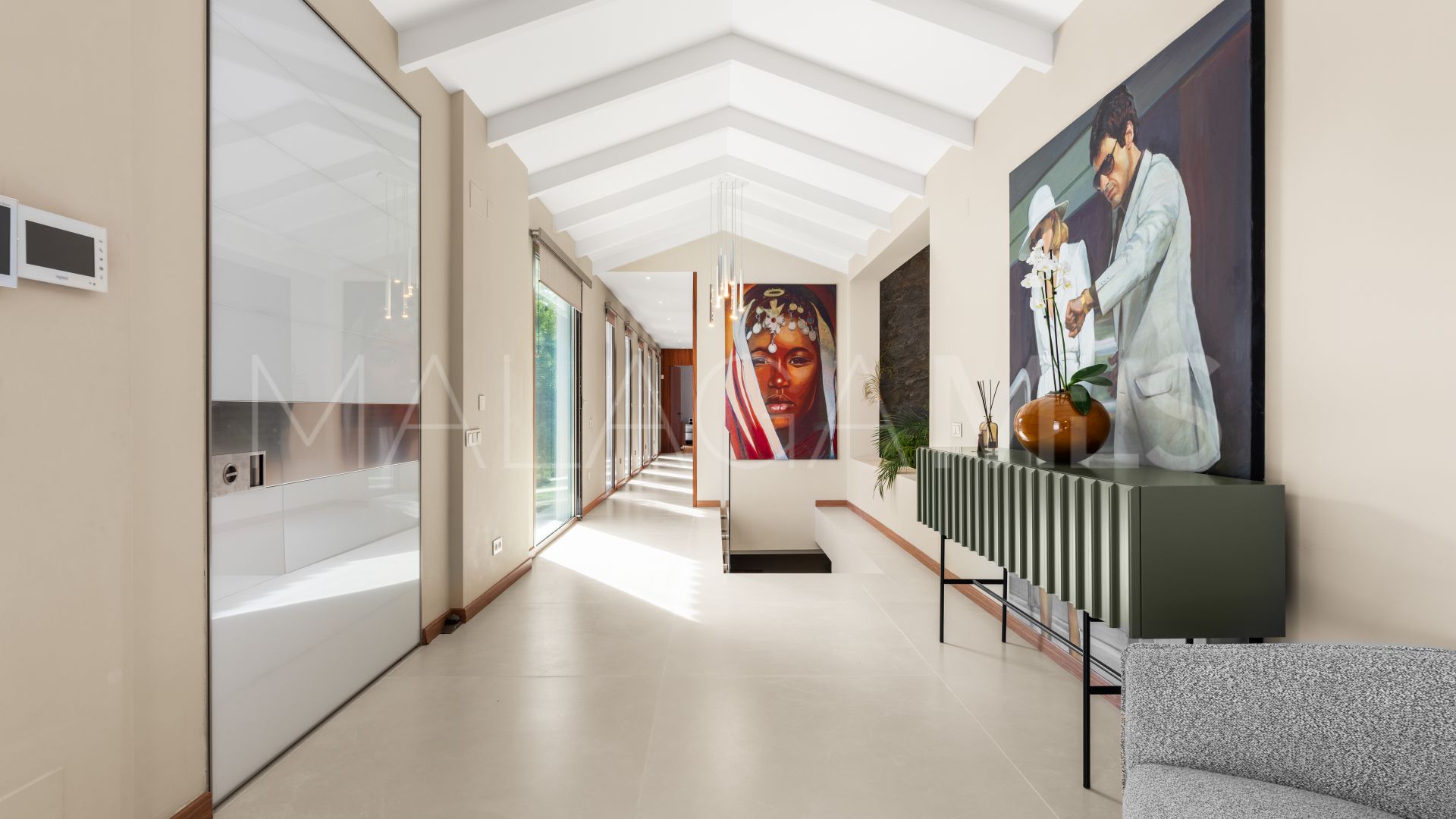 Villa for sale in Guadalmina Baja