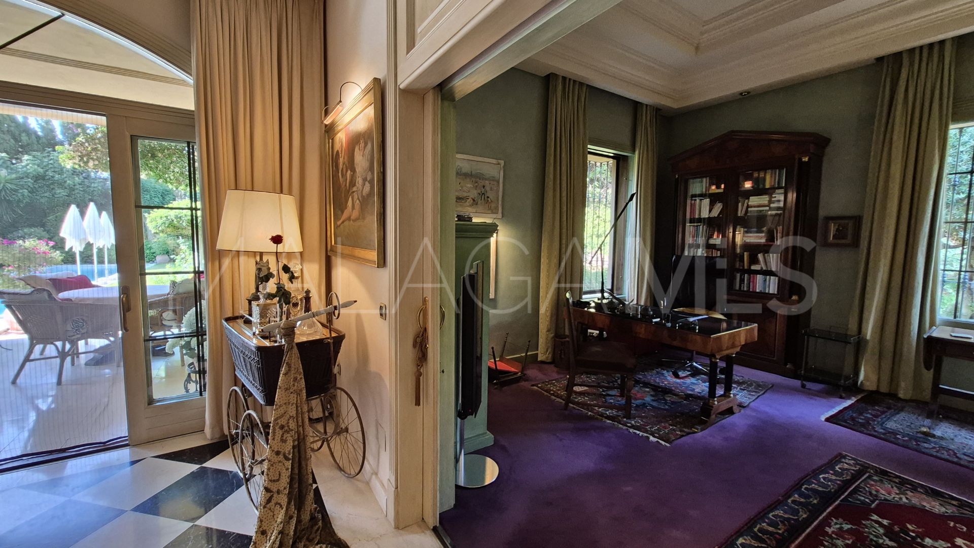 Villa for sale in Guadalmina Baja with 3 bedrooms