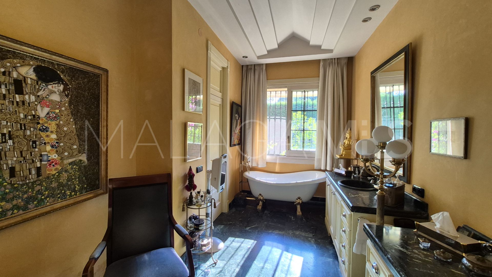 Villa for sale in Guadalmina Baja with 3 bedrooms