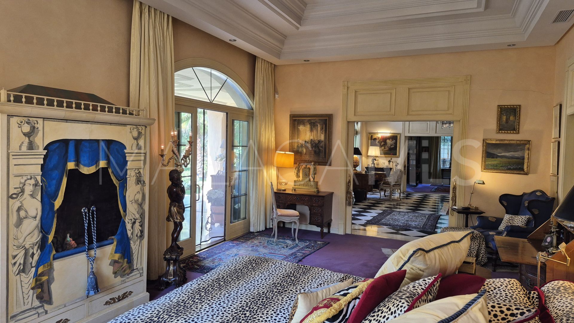 Villa for sale in Guadalmina Baja with 3 bedrooms