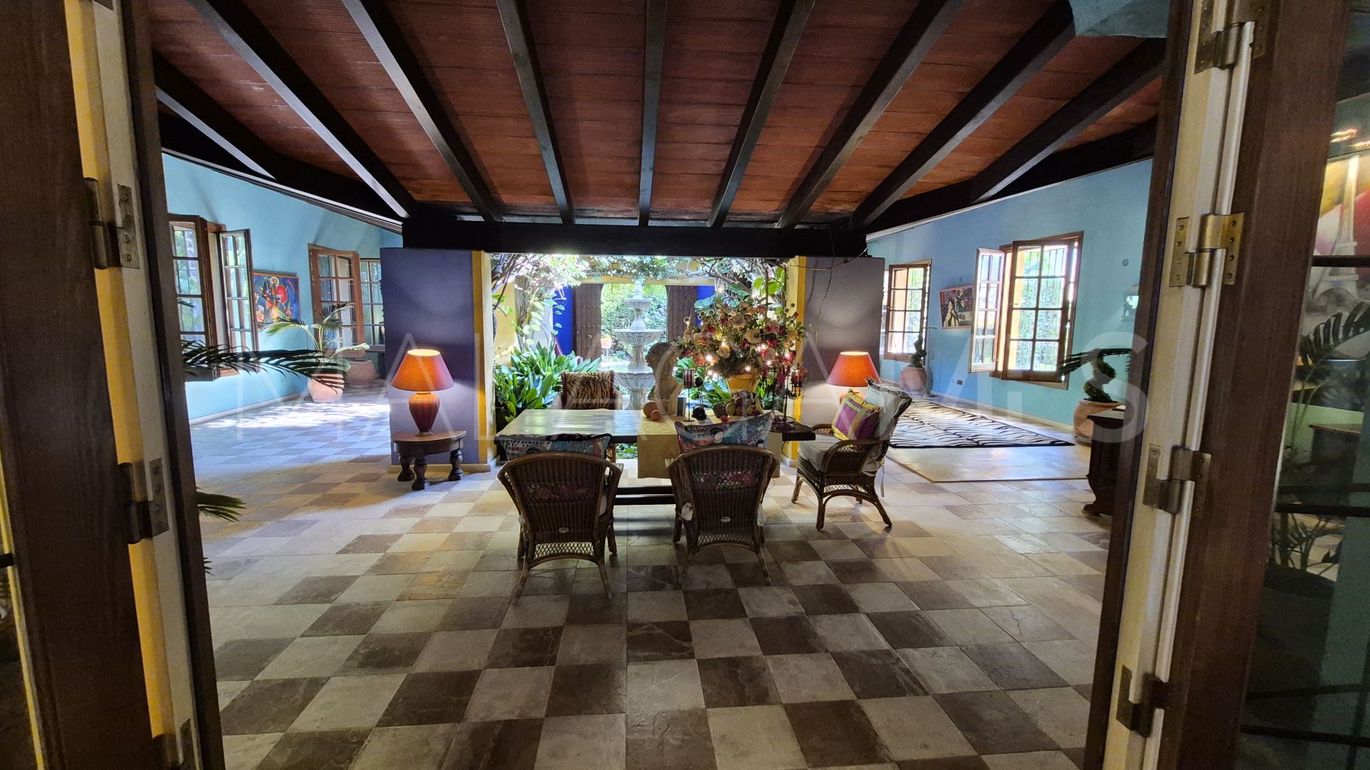 Villa for sale in Guadalmina Baja with 3 bedrooms