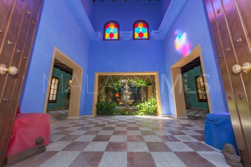 Villa for sale in Guadalmina Baja with 3 bedrooms