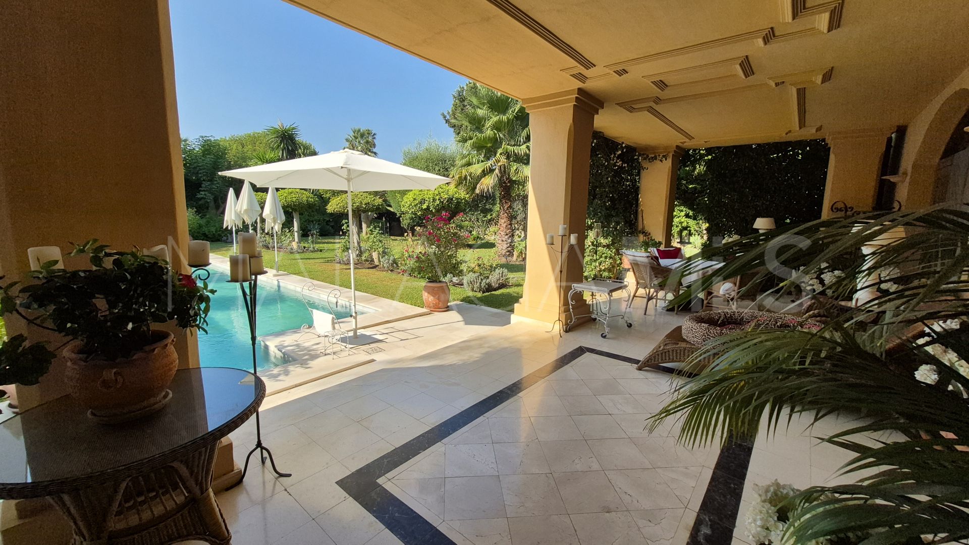 Villa for sale in Guadalmina Baja with 3 bedrooms