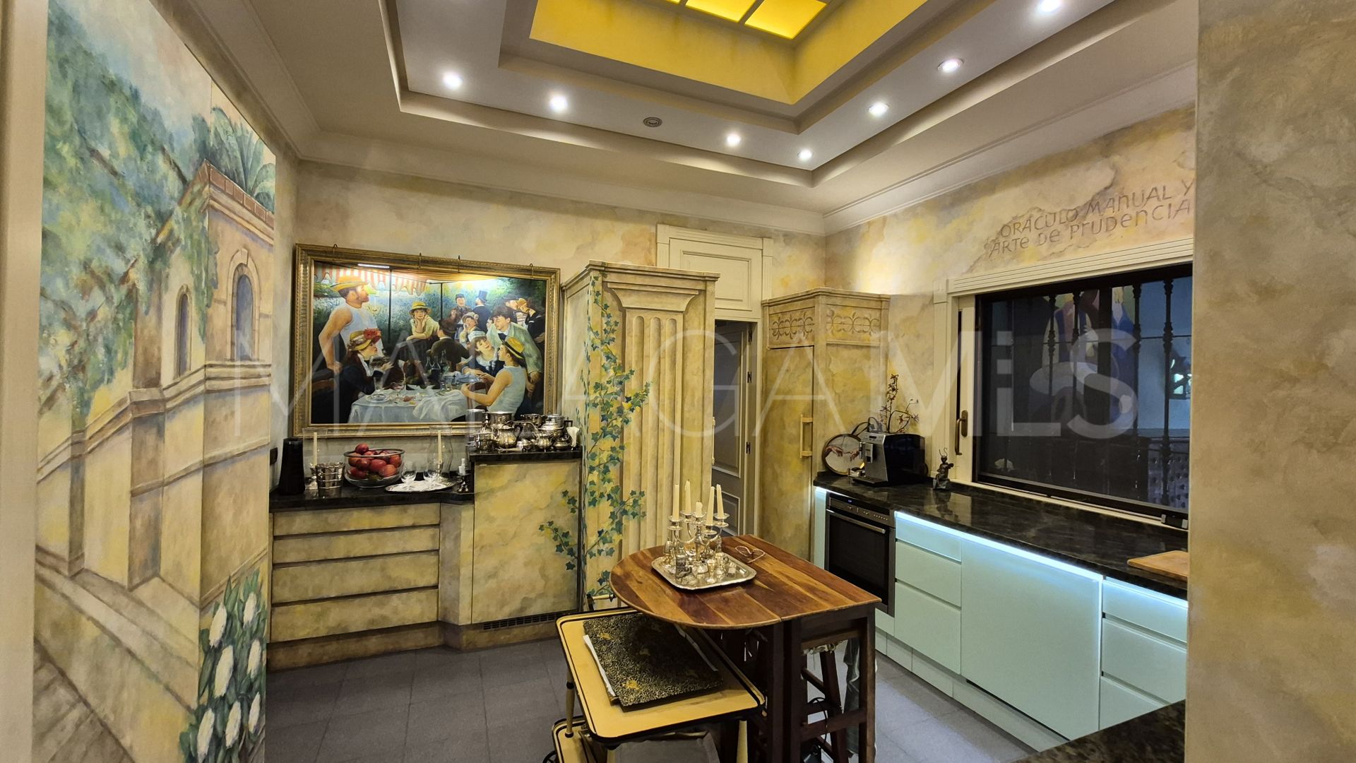 Villa for sale in Guadalmina Baja with 3 bedrooms