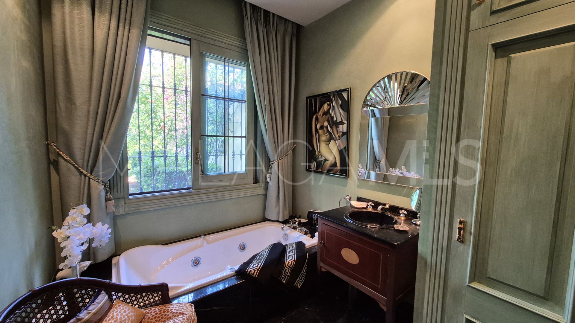 Villa for sale in Guadalmina Baja with 3 bedrooms