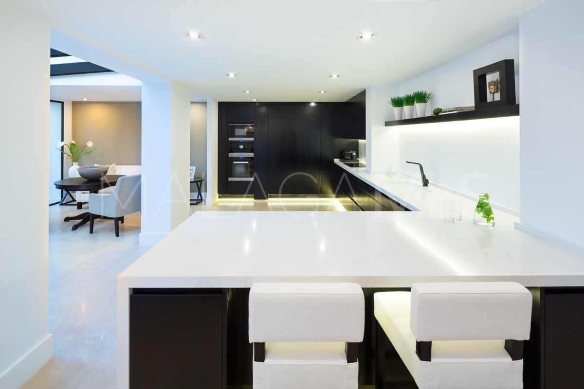 Se vende villa de 5 bedrooms in Aloha