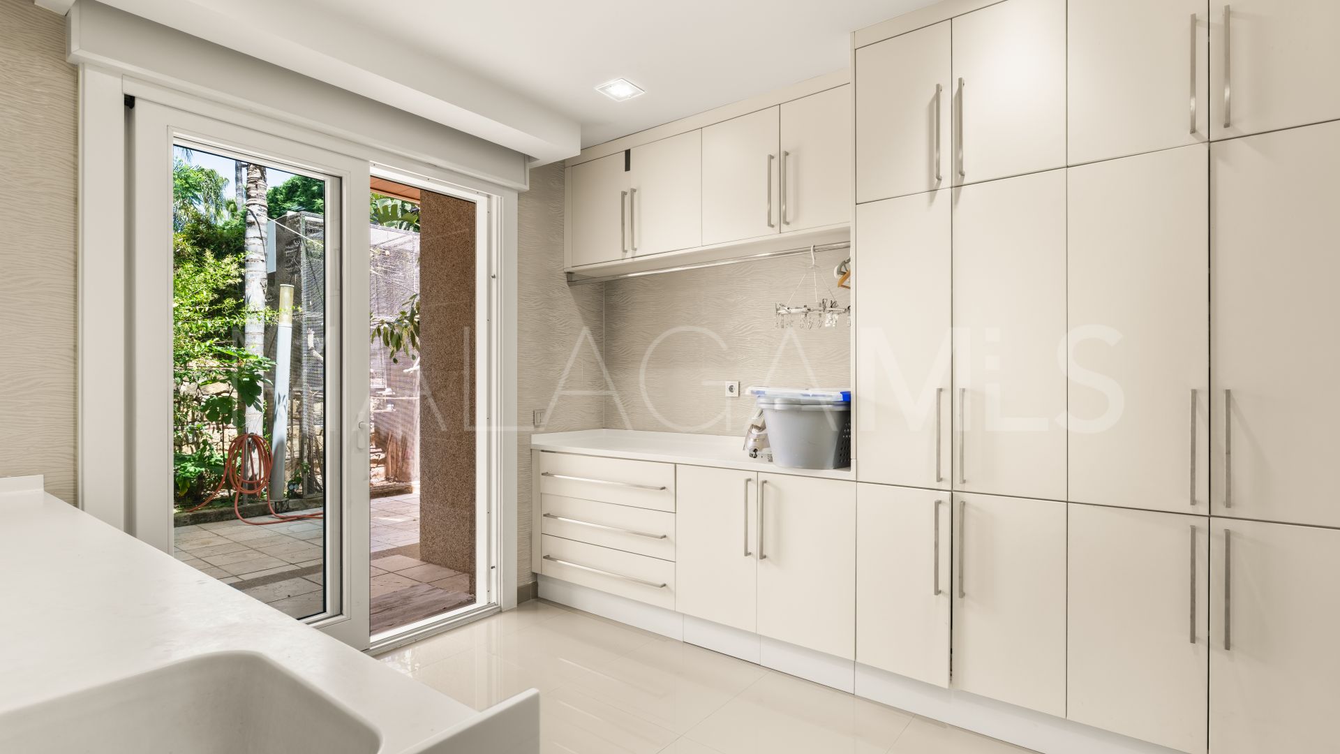 Villa for sale in Bahia de Marbella