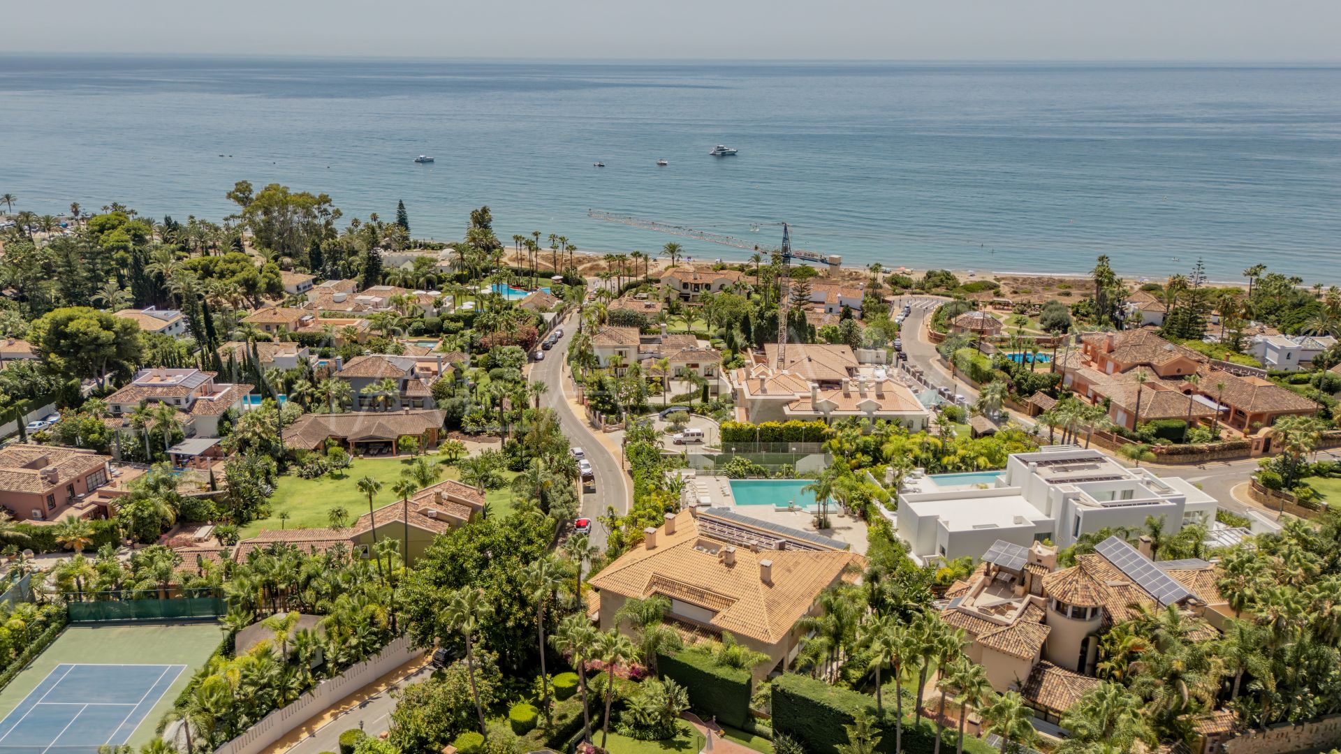 Villa for sale in Bahia de Marbella