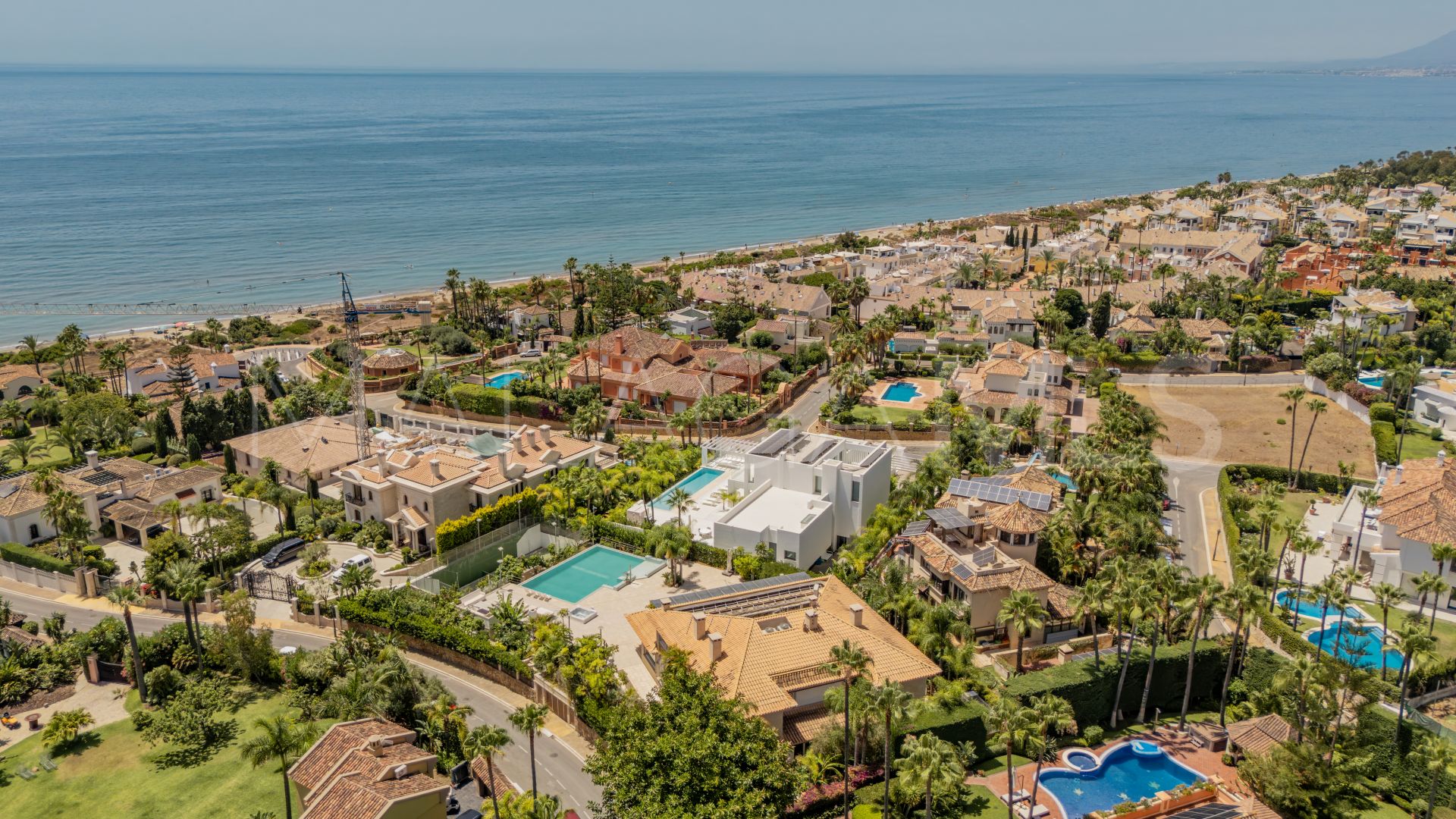 Villa for sale in Bahia de Marbella