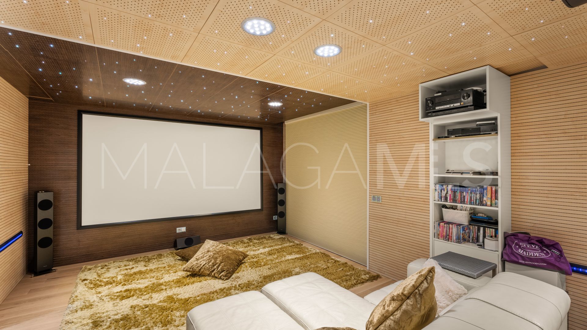 Villa for sale in Bahia de Marbella
