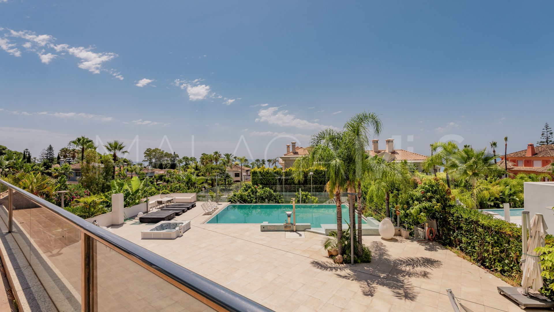 Villa for sale in Bahia de Marbella