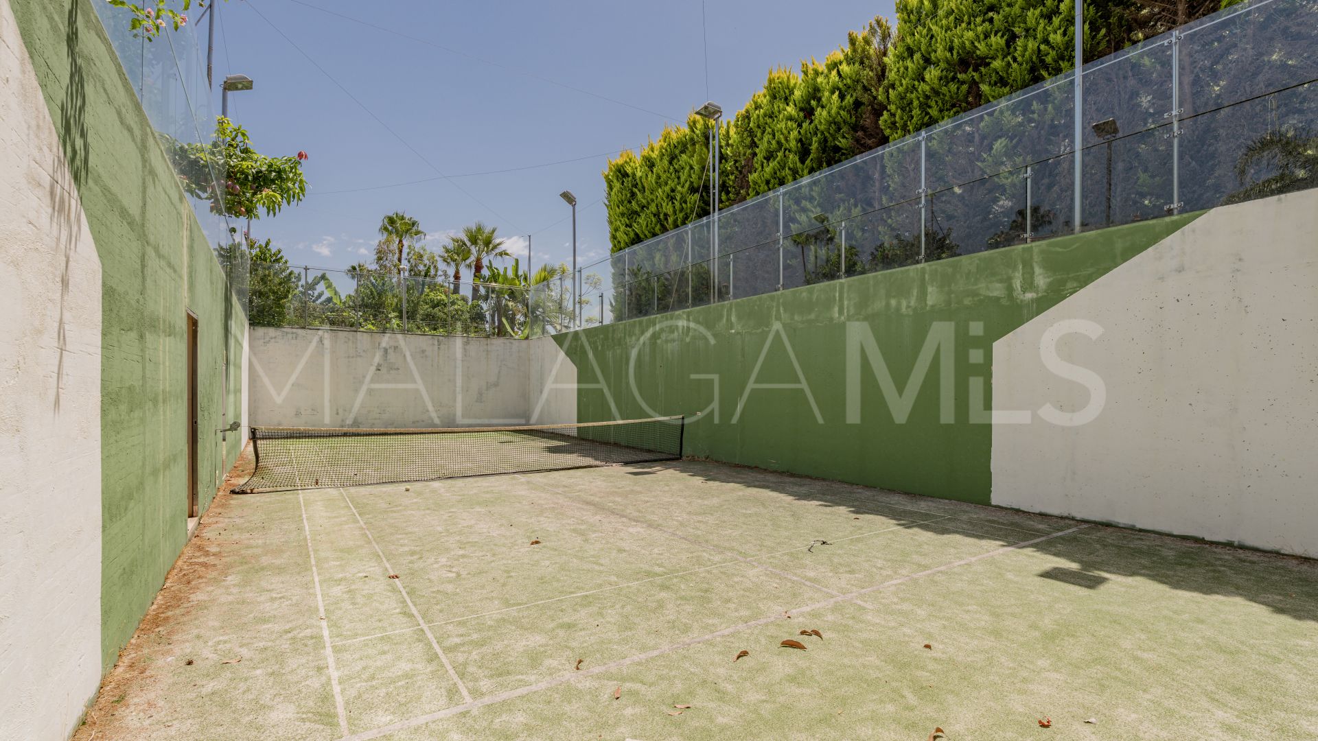Villa for sale in Bahia de Marbella