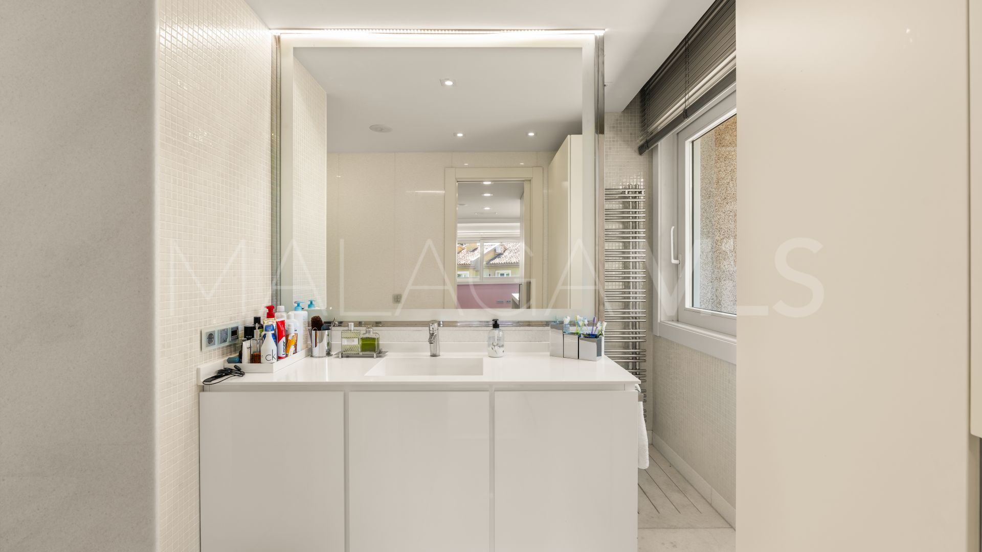 Villa for sale in Bahia de Marbella