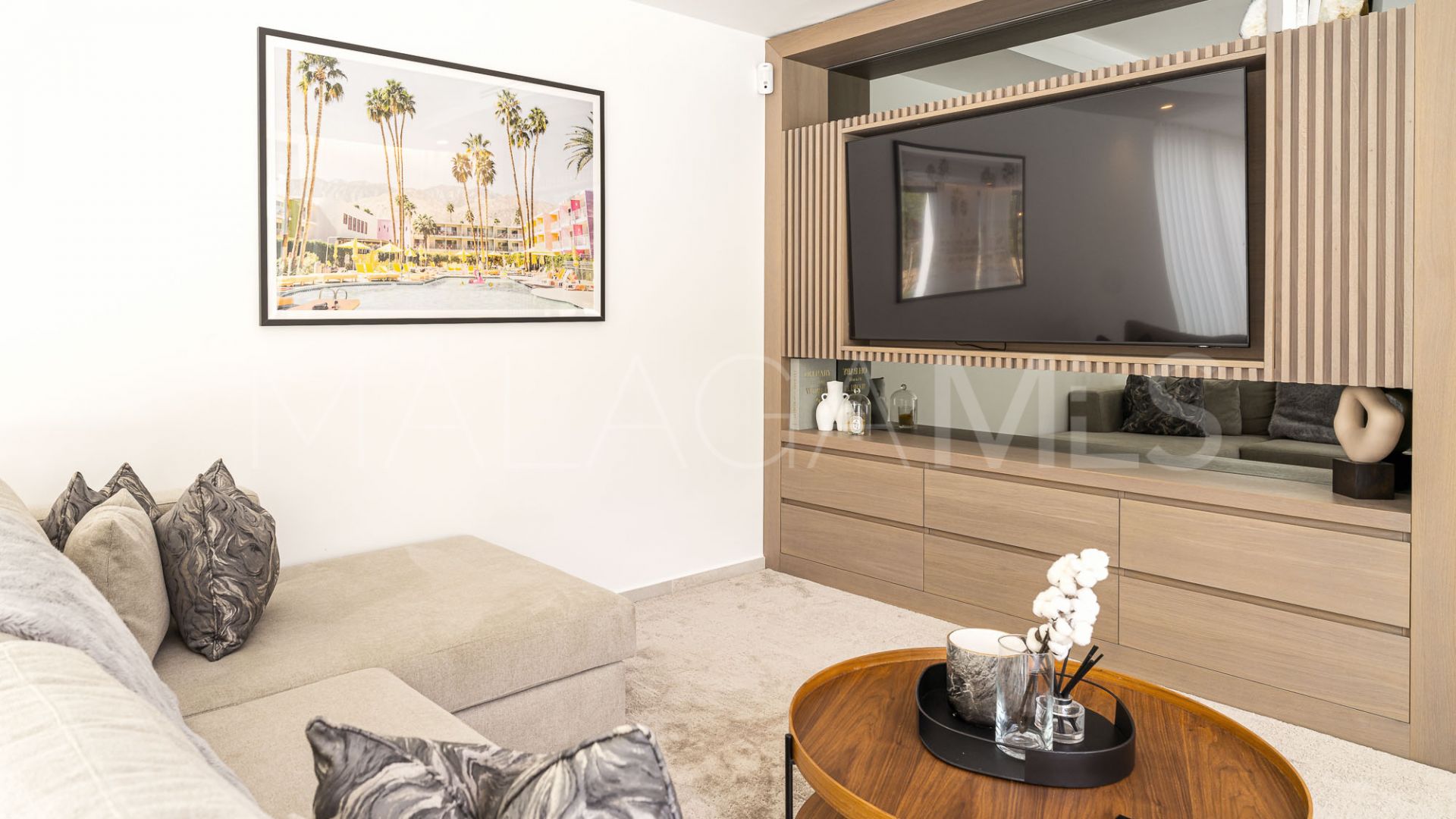 Villa for sale in Nueva Andalucia