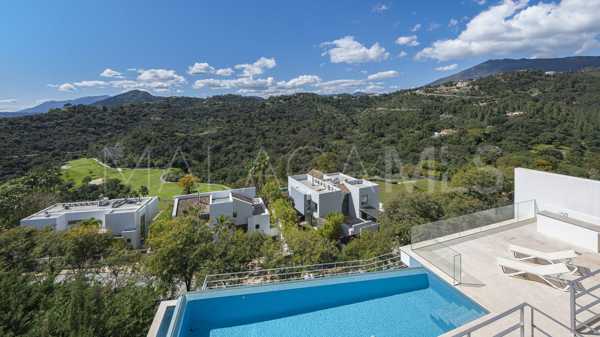 Villa for sale in Los Arqueros
