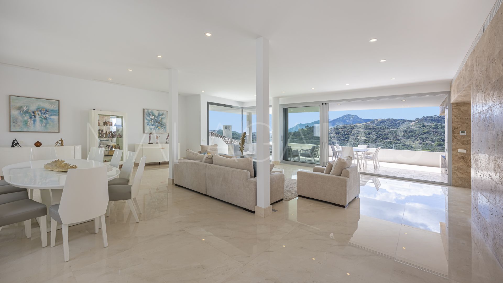 Villa for sale in Los Arqueros