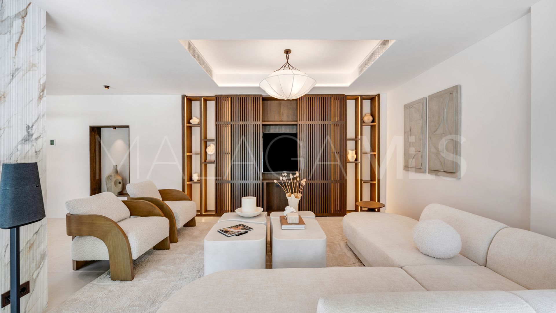 5 bedrooms villa in Nueva Andalucia for sale