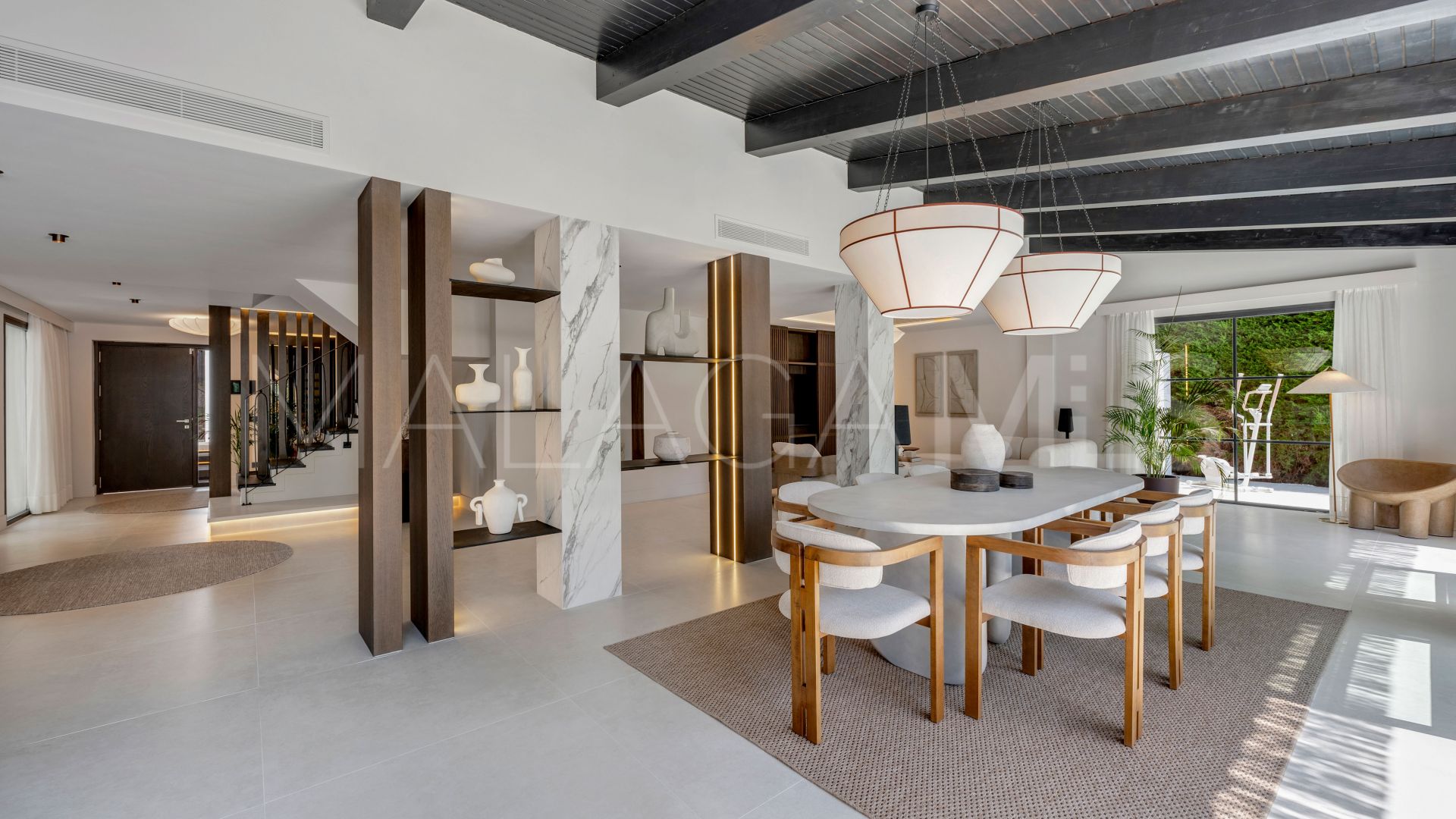 5 bedrooms villa in Nueva Andalucia for sale