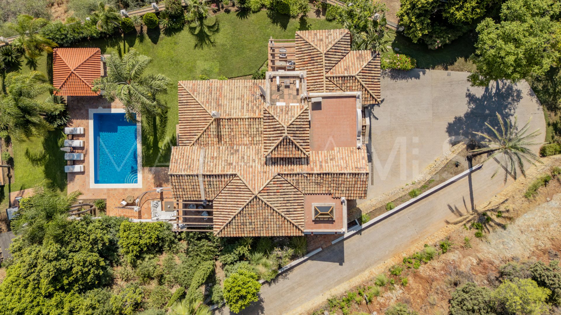 El Madroñal, villa for sale