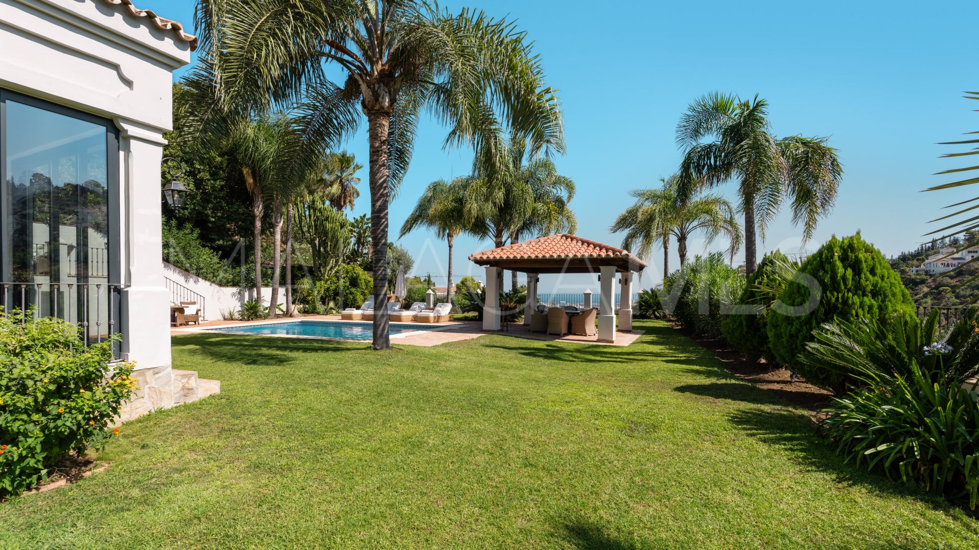El Madroñal, villa for sale