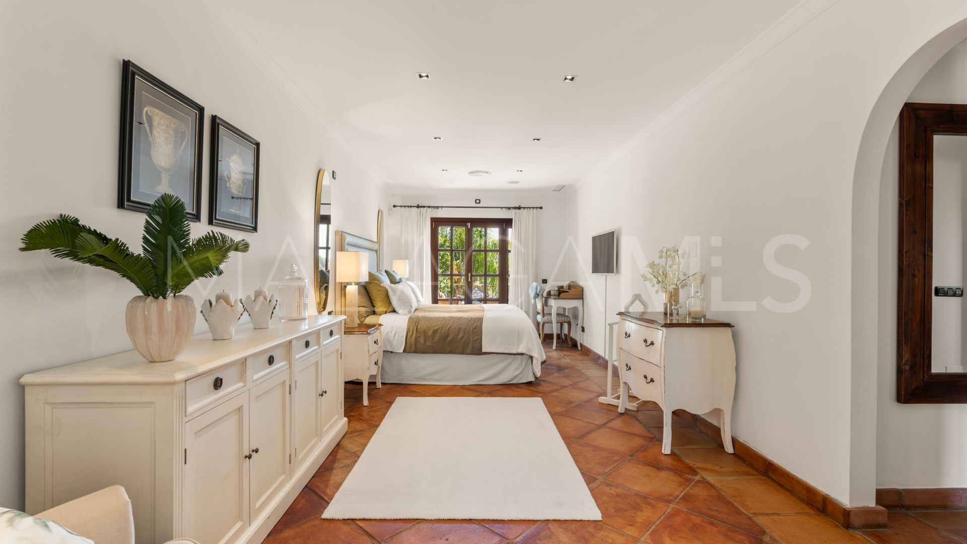 El Madroñal, villa for sale