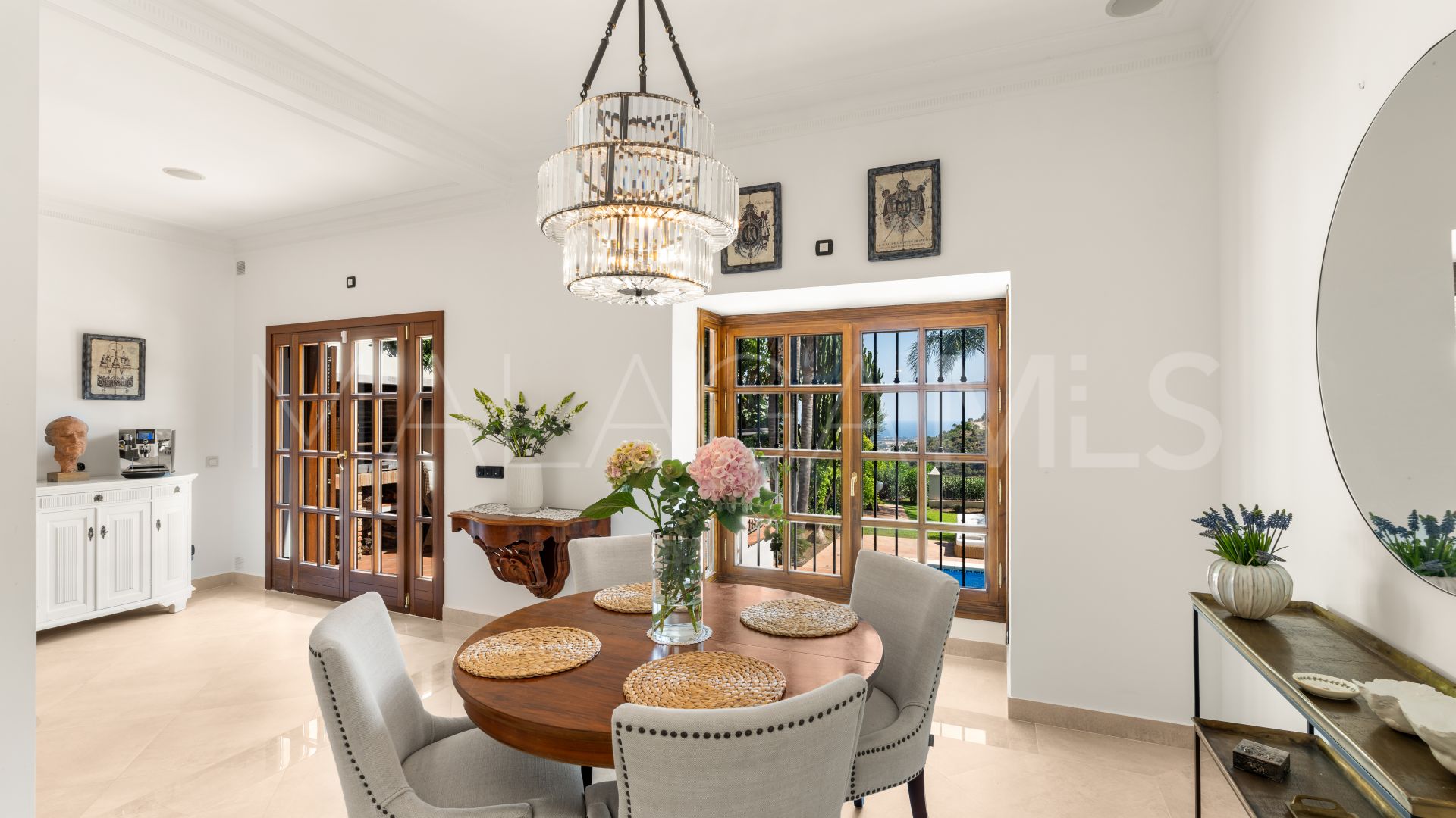 El Madroñal, villa for sale