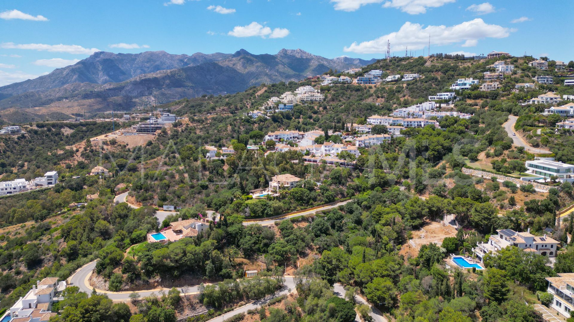 Parcela for sale in Los Altos de los Monteros