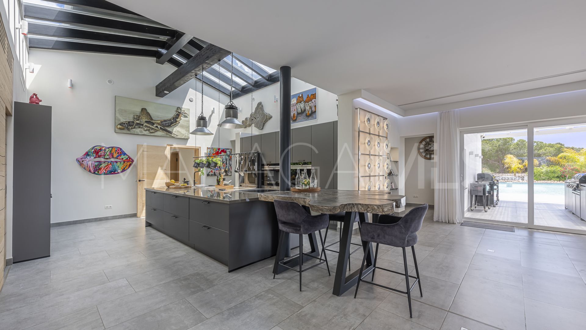 Villa in Elviria for sale