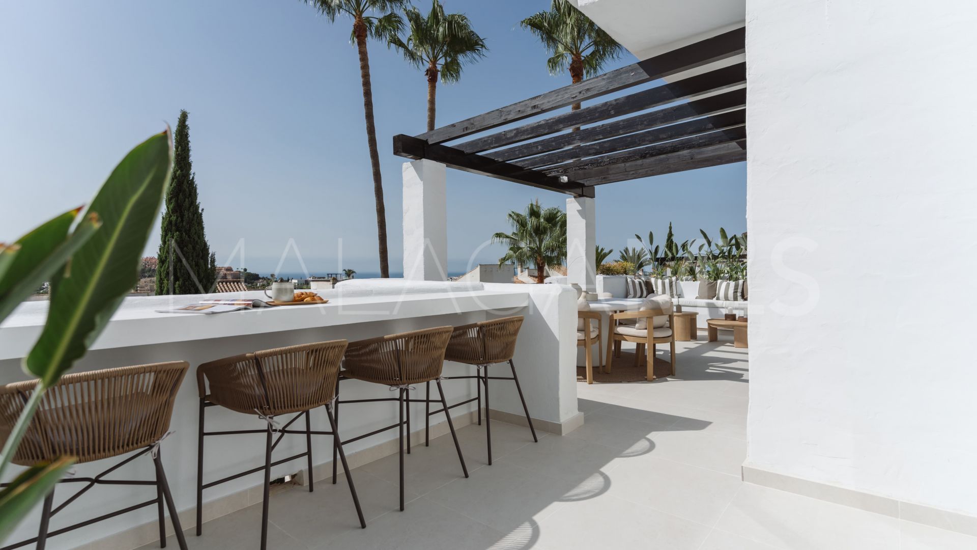 For sale penthouse in Nueva Andalucia with 3 bedrooms