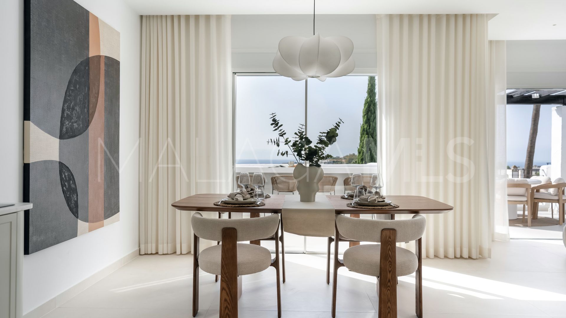 For sale penthouse in Nueva Andalucia with 3 bedrooms
