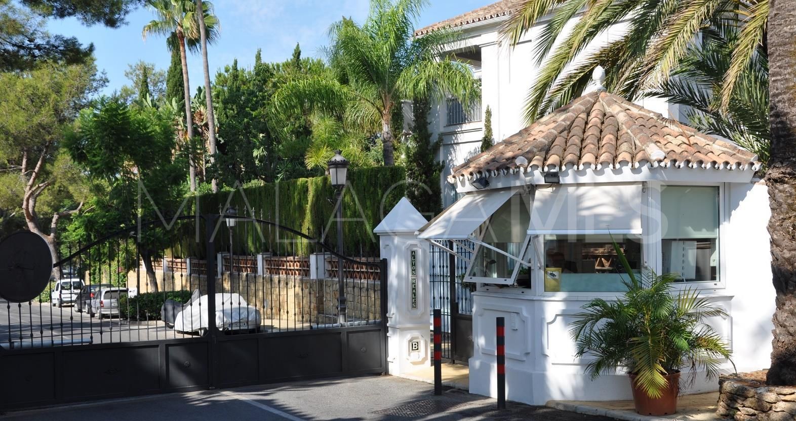 Villa for sale in Altos Reales