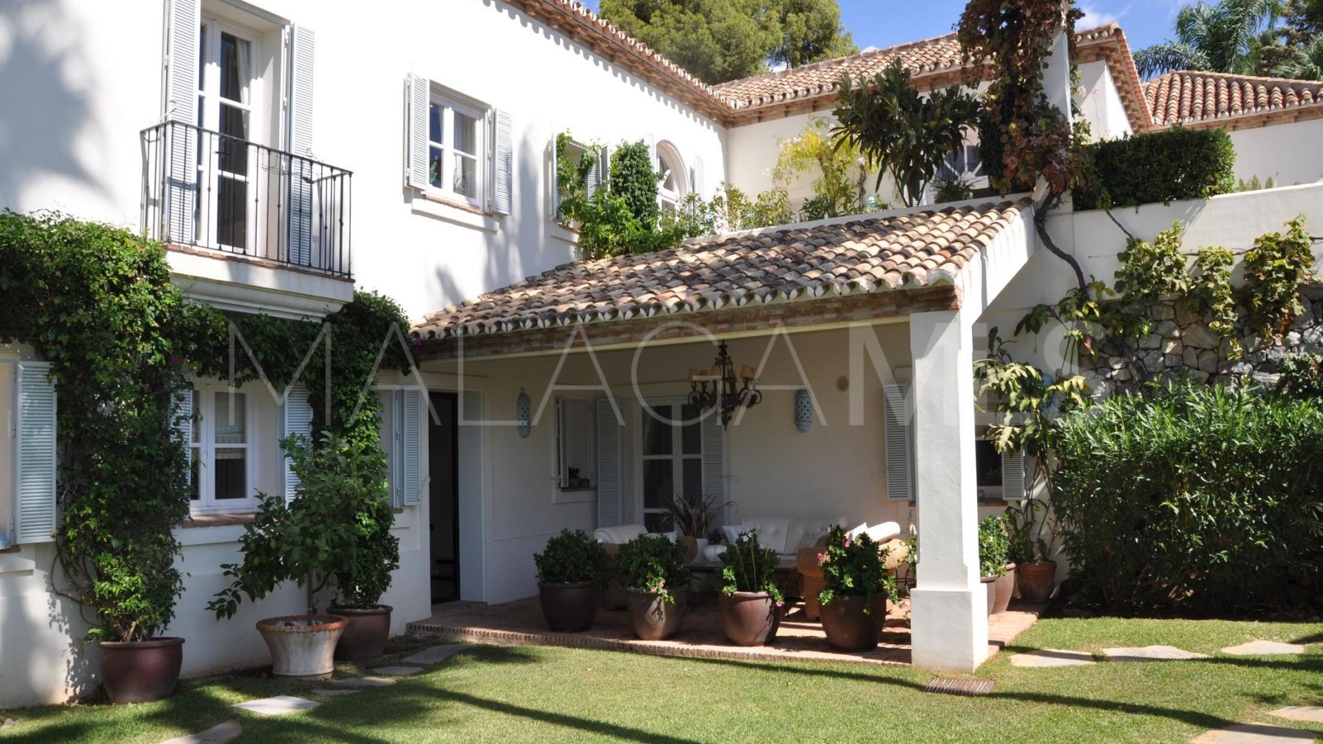 Villa for sale in Altos Reales